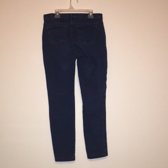Stretchy Dark Wash Forever 21 Jeans - Picture 2 of 3